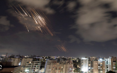 US, Israel Warn of Response to Iranian Missile Attack